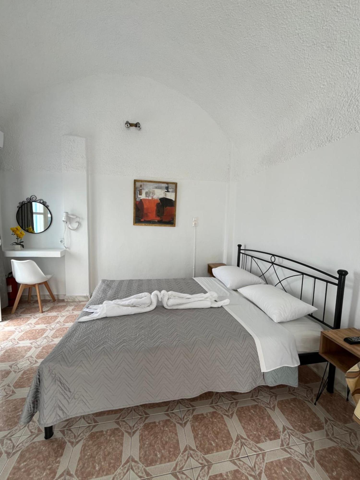 Stella Nomikou Apartments Firostefani Exterior foto